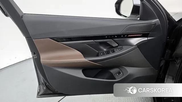 BMW 5 Series (G60) id 3341692 из Кореи 9