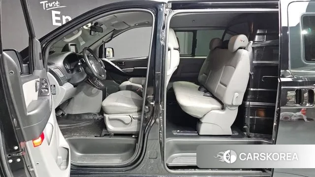 Hyundai The New Grand Starex id 3789677 из Кореи 9