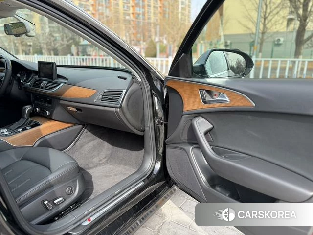 Audi A6L id 4253459 из Китая 9