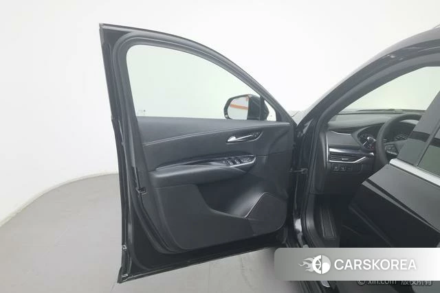 Cadillac XT4 id 4210139 из Китая 9