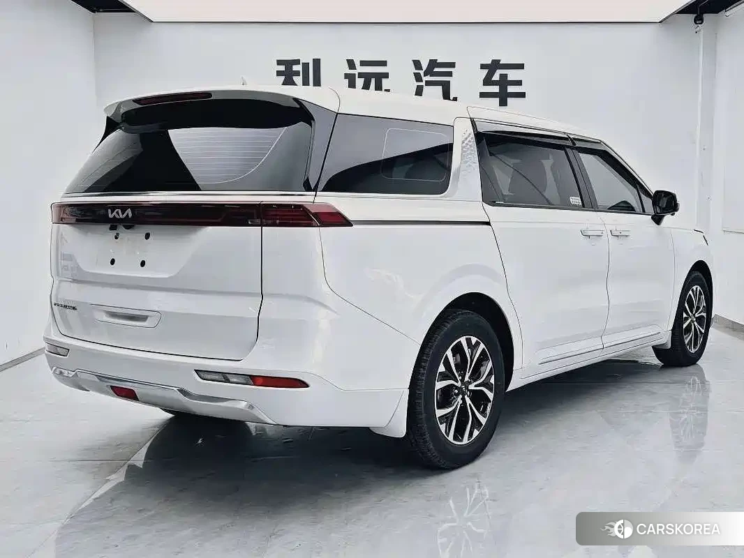 Kia Carnival id 4589413 из Китая 9