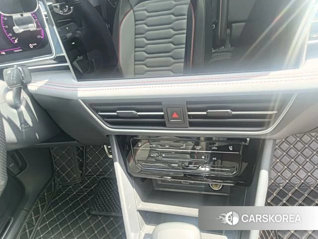 Volkswagen Tiguan L id 4274298 из Китая 9