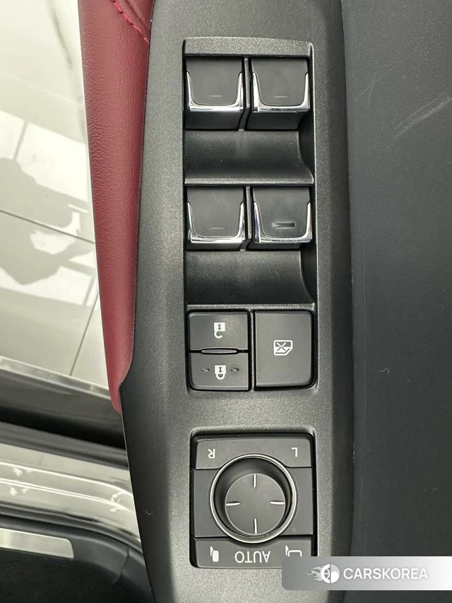 Lexus NX id 4341936 из Китая 9
