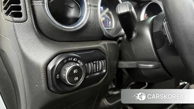 Jeep Wrangler (JL) id 4292971 из Кореи 9
