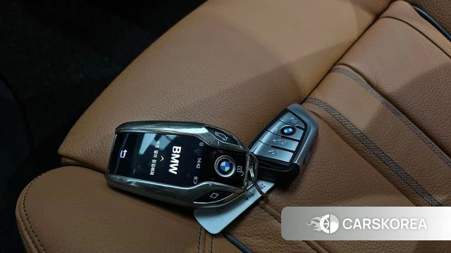 BMW 5 Series (G30) id 4383430 из Кореи 9