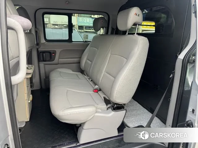 Hyundai The New Grand Starex id 3656394 из Кореи 9