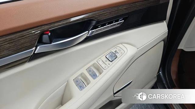 Genesis G90 id 4573098 из Кореи 9