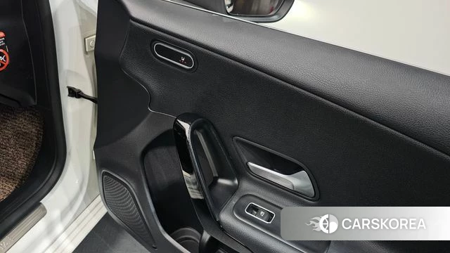 Mercedes-Benz A-Class W177 id 4604528 из Кореи 9