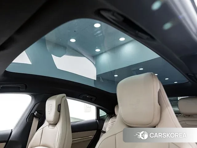 Porsche Taycan id 3185103 из Кореи 9