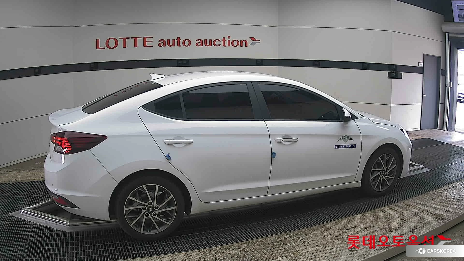 Hyundai Avante id 3875691 из Кореи 9