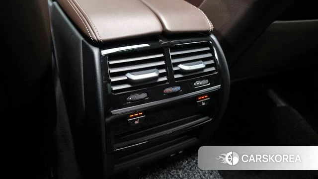 BMW 5 Series (G30) id 3860964 из Кореи 9