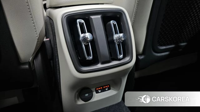 Volvo XC40 id 3922337 из Кореи 9