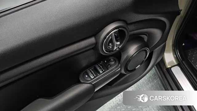 Mini Cooper D id 2971254 из Кореи 9