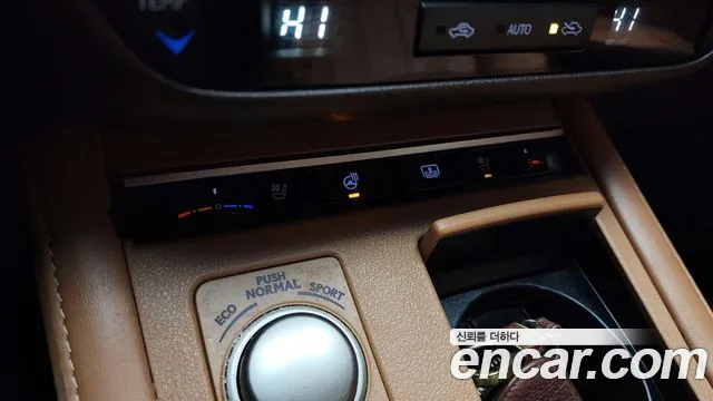 Lexus New ES300h id 2673678 из Кореи 9