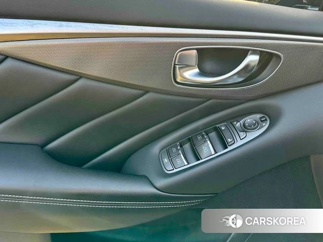 Infiniti Q50L id 4221833 из Китая 9