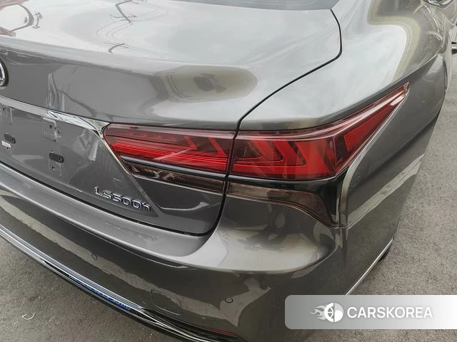 Lexus LS id 4261867 из Китая 9