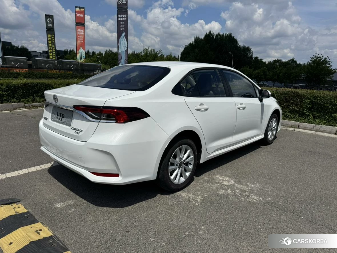 Toyota Corolla id 4426472 из Китая 9