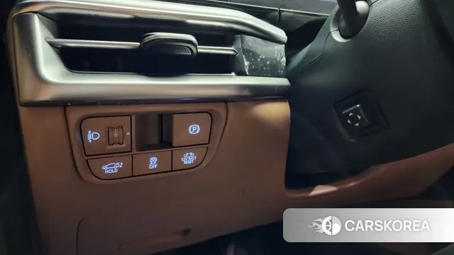 Hyundai Grandeur Hybrid (GN7) id 3109610 из Кореи 9