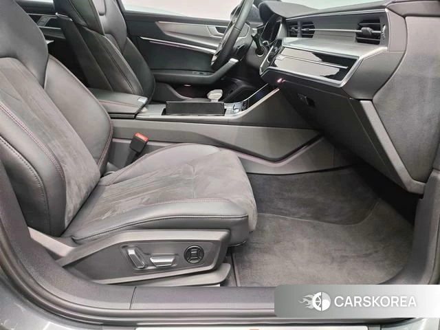 Audi A6L id 4278466 из Китая 9