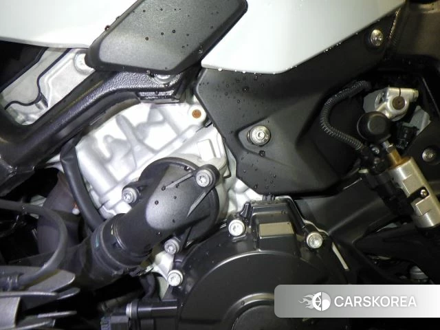 BMW S1000XR id 3946470 из Японии 9