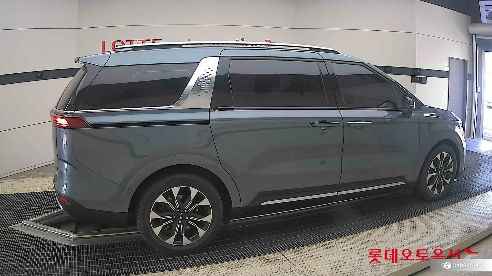 Kia Carnival id 4902474 из Кореи 9