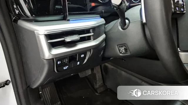 Hyundai Grandeur (GN7) id 3751807 из Кореи 9