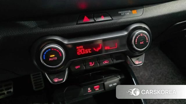 Kia Stonic id 3873673 из Кореи 9