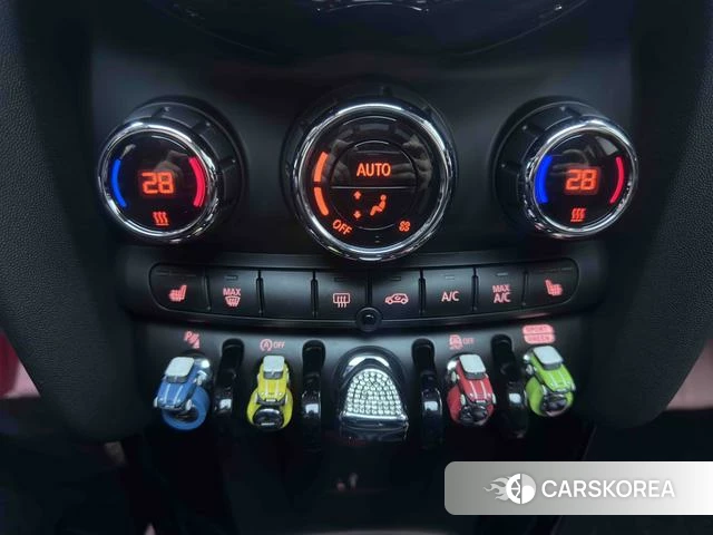 MINI MINI id 4241060 из Китая 9
