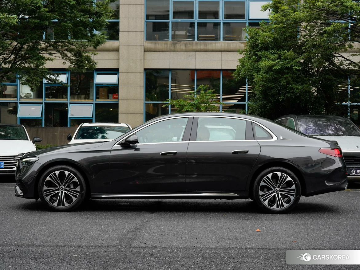 Mercedes-Benz E-class id 4455515 из Китая 9