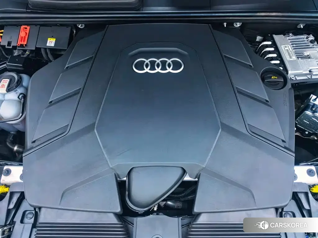 Audi Q7 id 4601728 из Китая 9