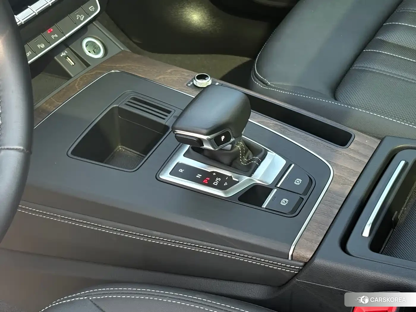 Audi Q5L id 4680811 из Китая 9