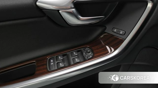 Volvo S60 id 3873839 из Кореи 9