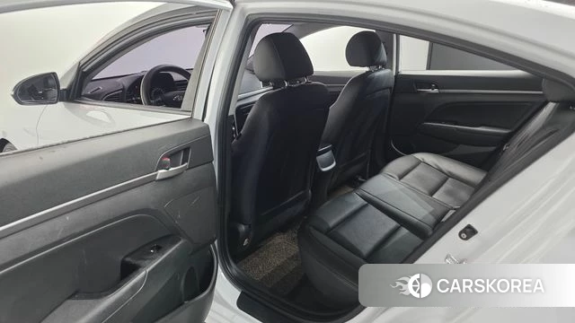 Hyundai Avante AD id 4390621 из Кореи 9
