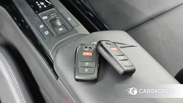 Toyota Prius 5th Generation id 4539622 из Кореи 9