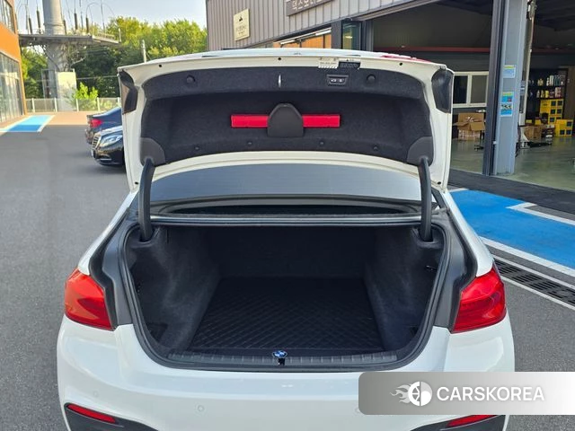 BMW 5 Series (G30) id 4629315 из Кореи 9