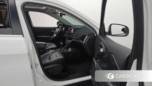 Jeep Cherokee (KL) id 3546198 из Кореи 9