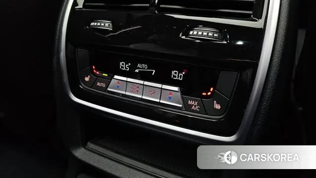 BMW X7 (G07) id 3518138 из Кореи 9