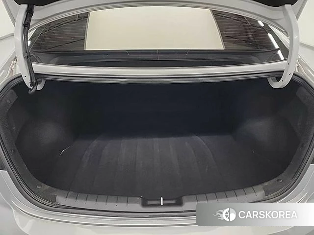 Hyundai The New Avante AD id 3879447 из Кореи 9