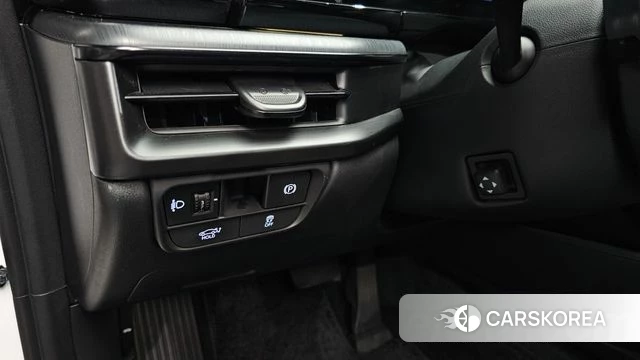 Hyundai Grandeur (GN7) id 3953493 из Кореи 9