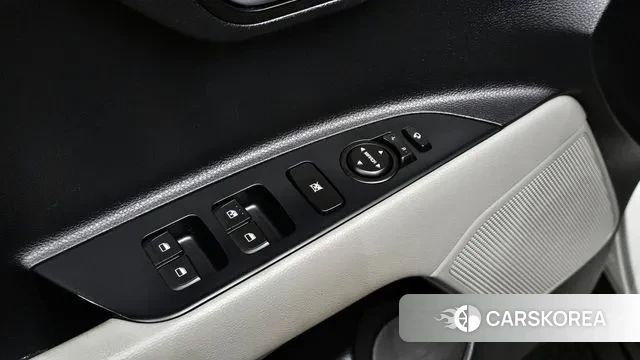 Kia Stonic id 3593315 из Кореи 9