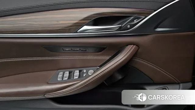 BMW 5 Series (G30) id 3193081 из Кореи 9