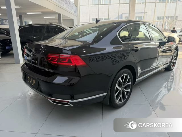 Volkswagen Magotan id 3907911 из Китая 9