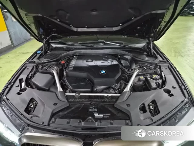 BMW 5 Series (G30) id 3676959 из Кореи 9