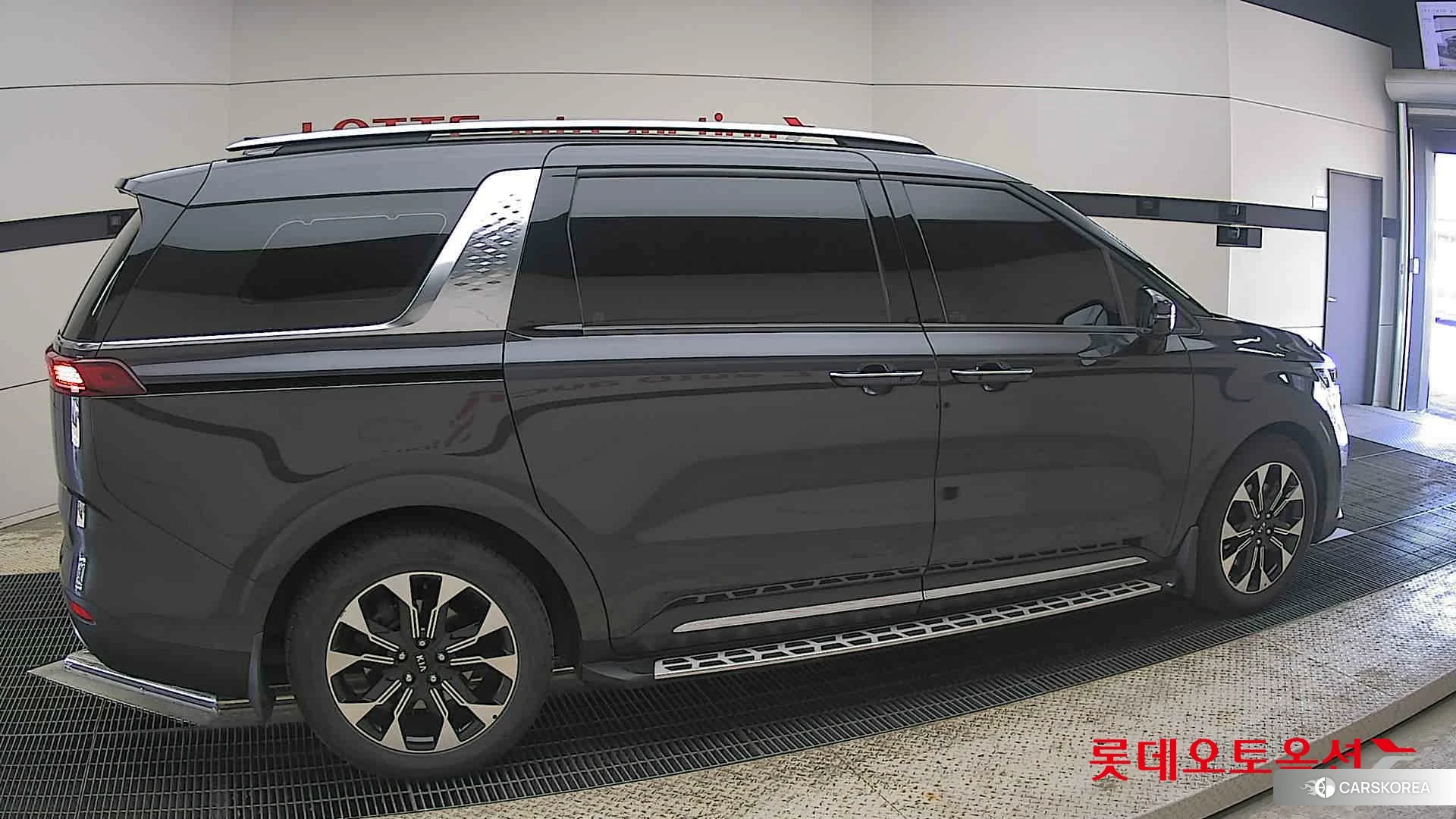 Kia Carnival id 4296921 из Кореи 9