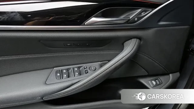 BMW 5 Series (G30) id 3004614 из Кореи 9