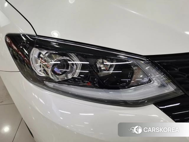 Nissan TIIDA id 4258760 из Китая 9