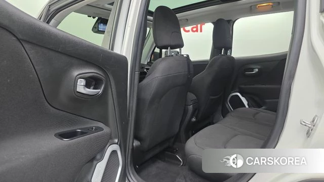 Jeep Renegade id 3814521 из Кореи 9