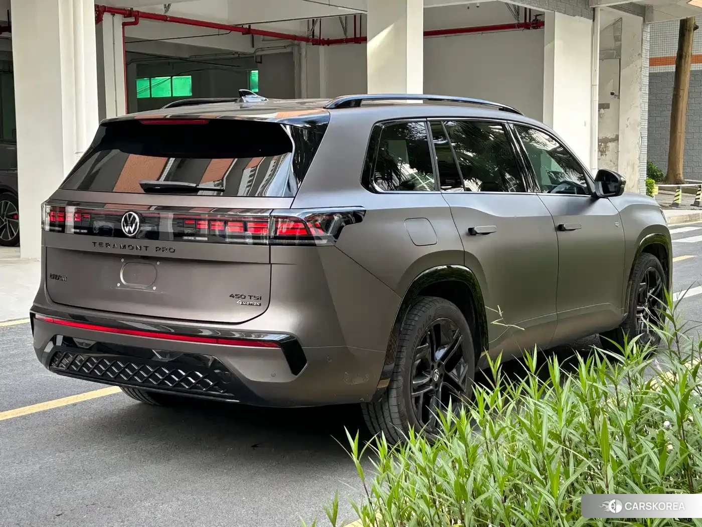 Volkswagen Touareg id 4601150 из Китая 9