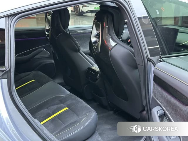 Xiaomi Car Xiaomi SU7 Ultra id 3913842 из Китая 9