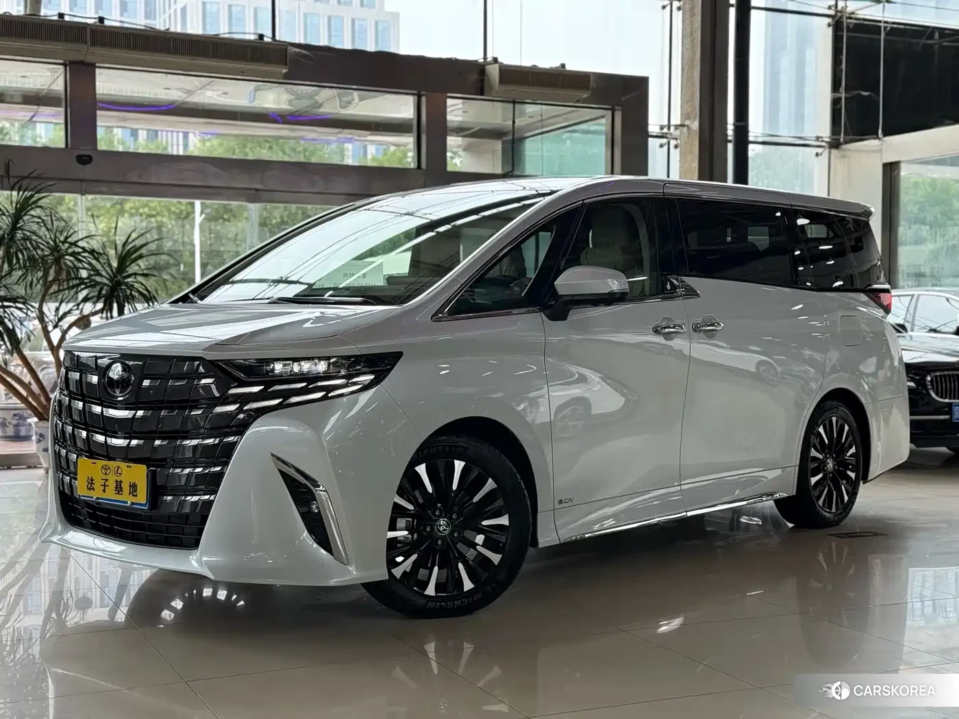 Toyota Alphard id 4547225 из Китая 9